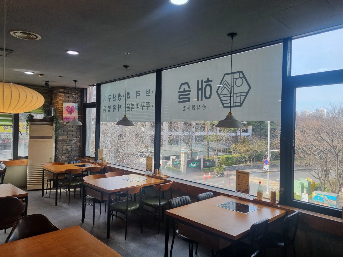 한식당 홀 파트 구인합니다! (점심 주6일)