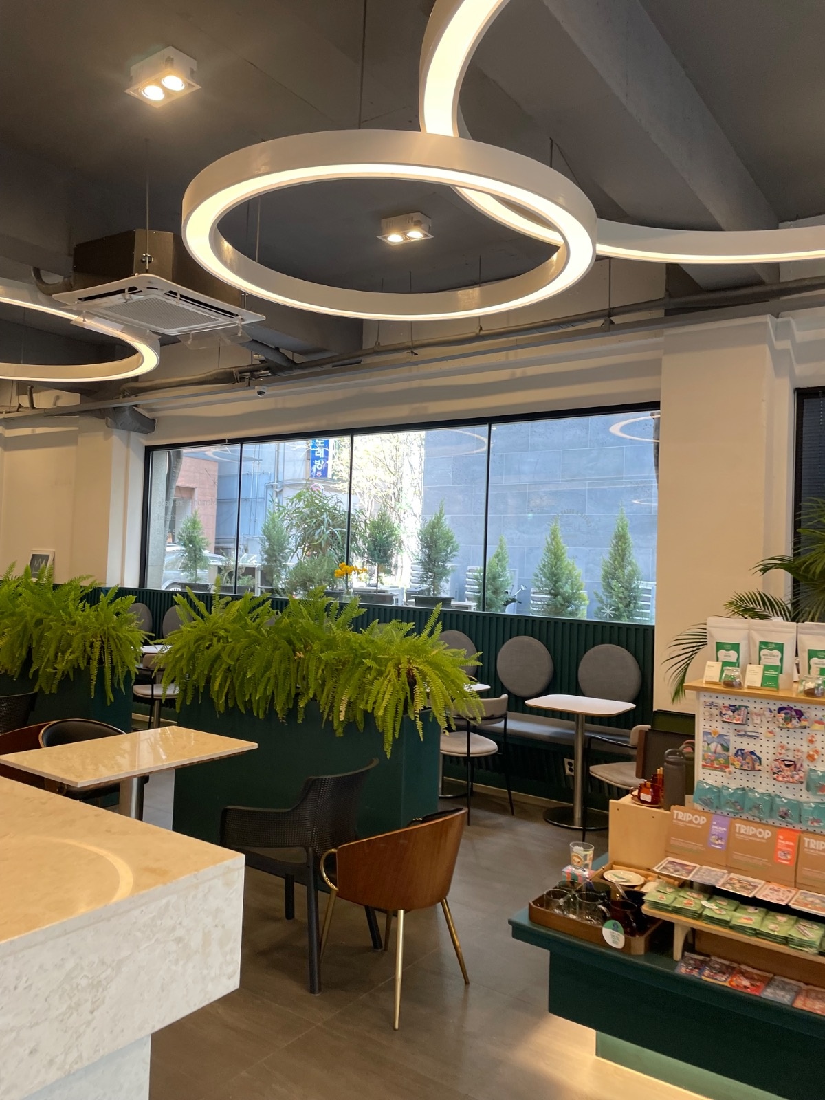 둔산동 카페서로히 평일마감 구합니다 공고 썸네일