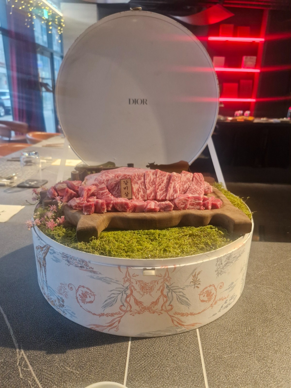 서빙(1.5만) 우메인 논현 공고 썸네일