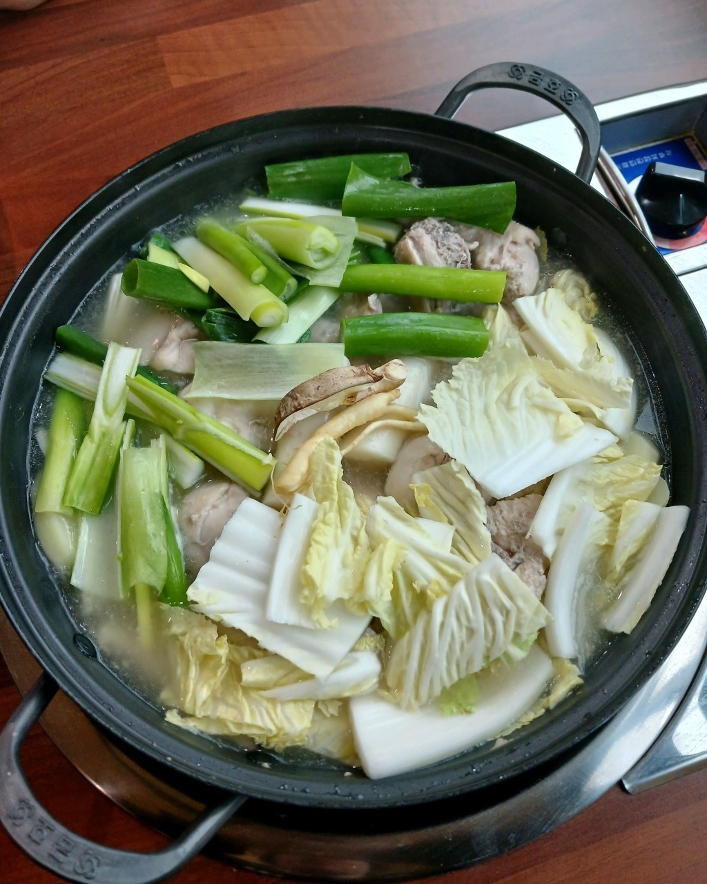 바오닭한마리에서 주방근무자를 모집합니다 공고 썸네일
