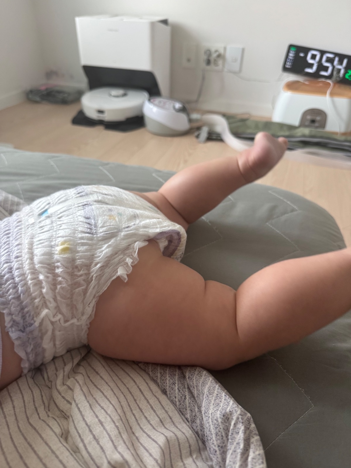 12개월 여아 시터 이모님 구해요 공고 썸네일