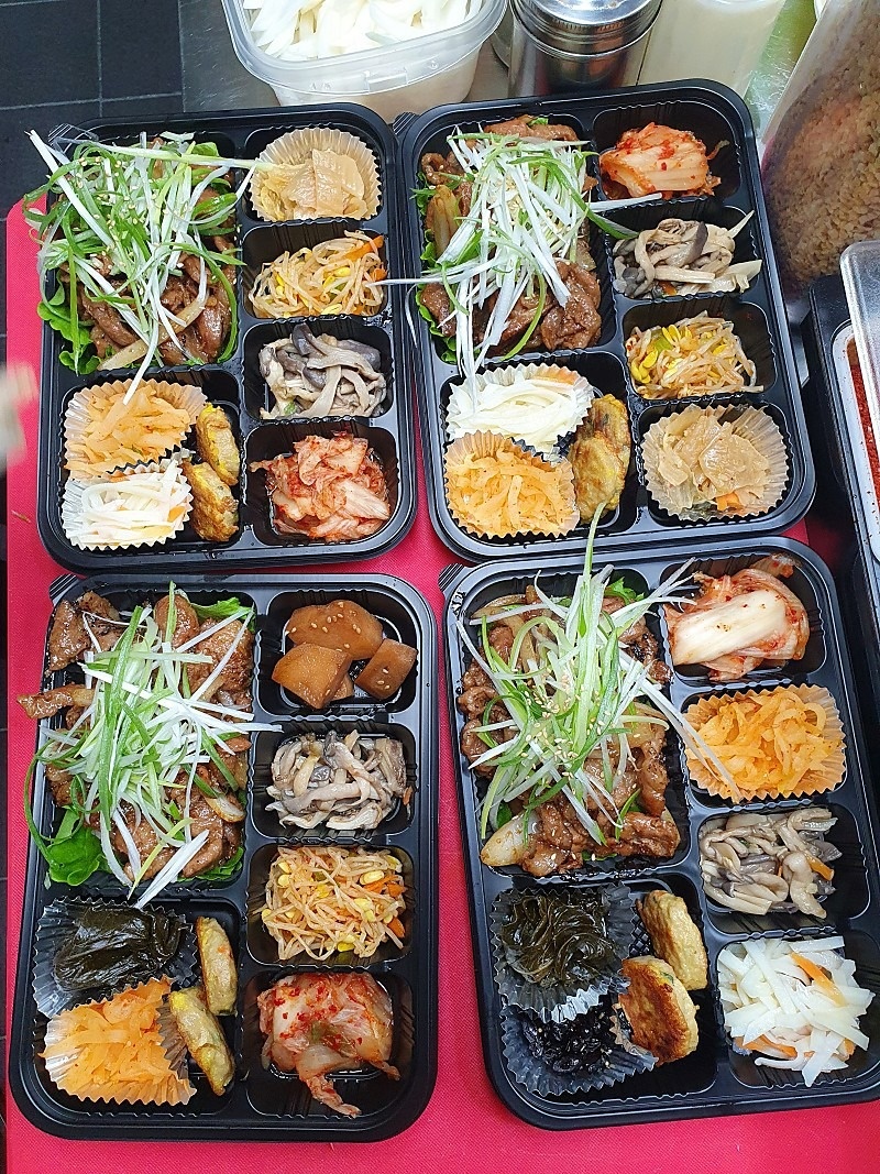 한국식당 아르바이트 구해요(유학생,외국인도가능) 공고 썸네일
