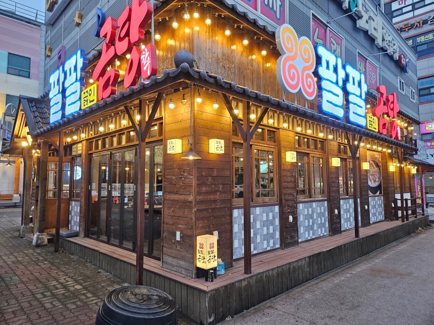 저녁 홀서빙 월~토 경험자구인 공고 썸네일