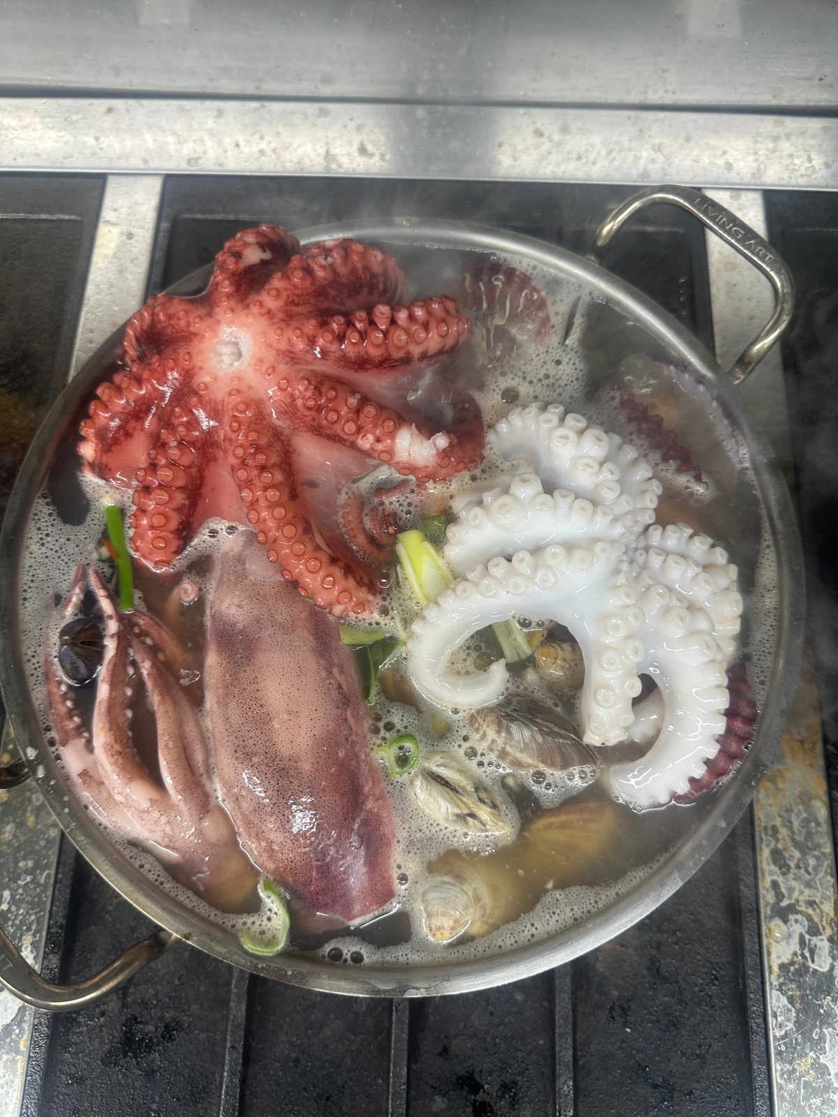 제담칼국수  주말 서빙알바 구함 공고 썸네일