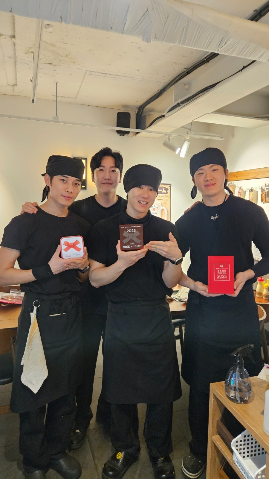 [시급 최대 15,000원] 홀&주방 아르바이트 모집 공고 썸네일