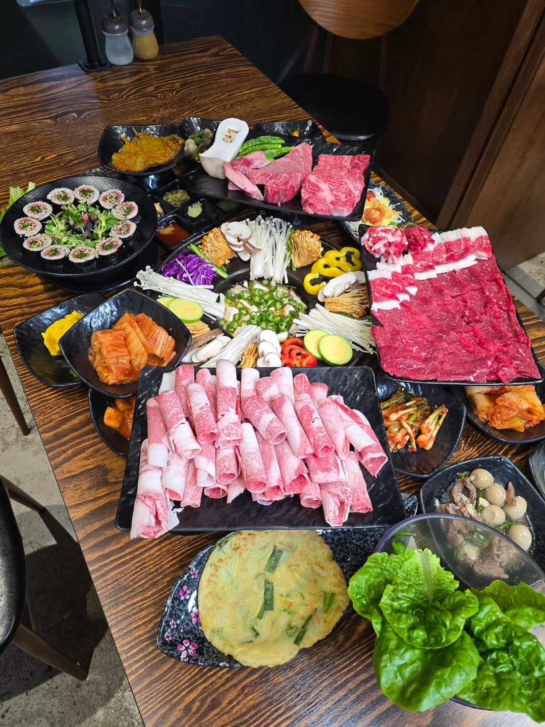 소설한우구이전문점 서빙직원구함