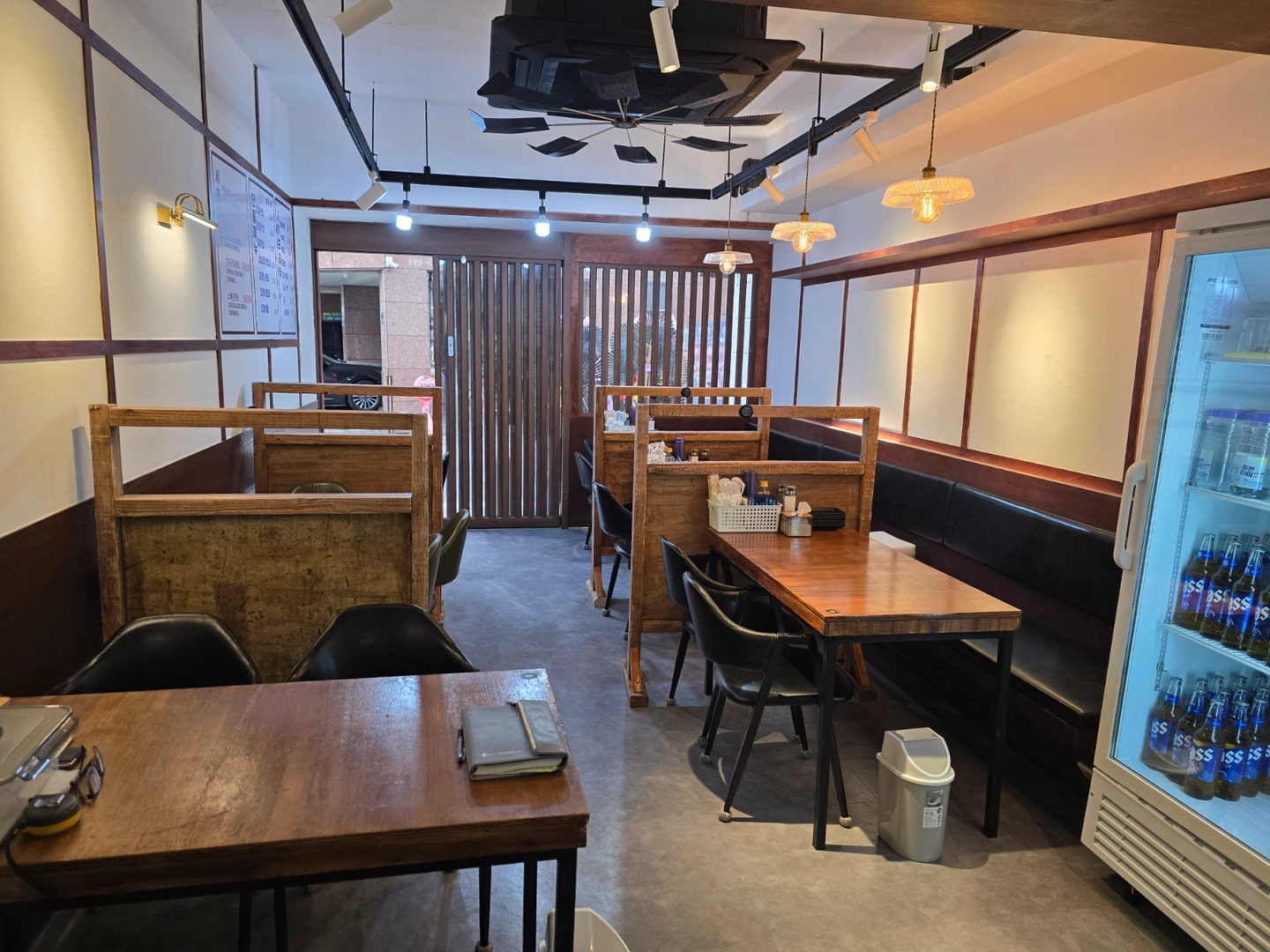 서빙및주방보조 구함
