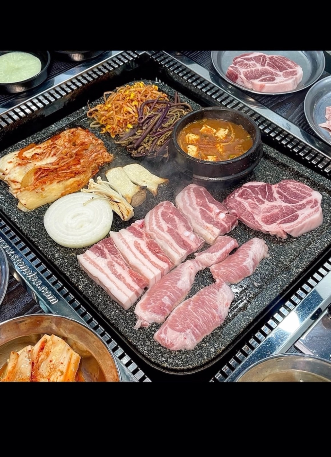 고깃집 서빙 공고 썸네일