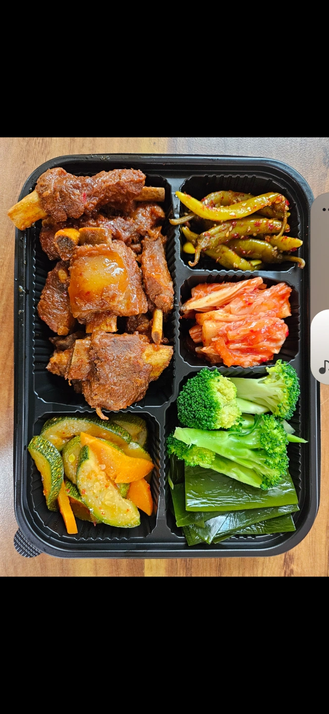 단체급식 중식 석식 조리사님을 구합니다.