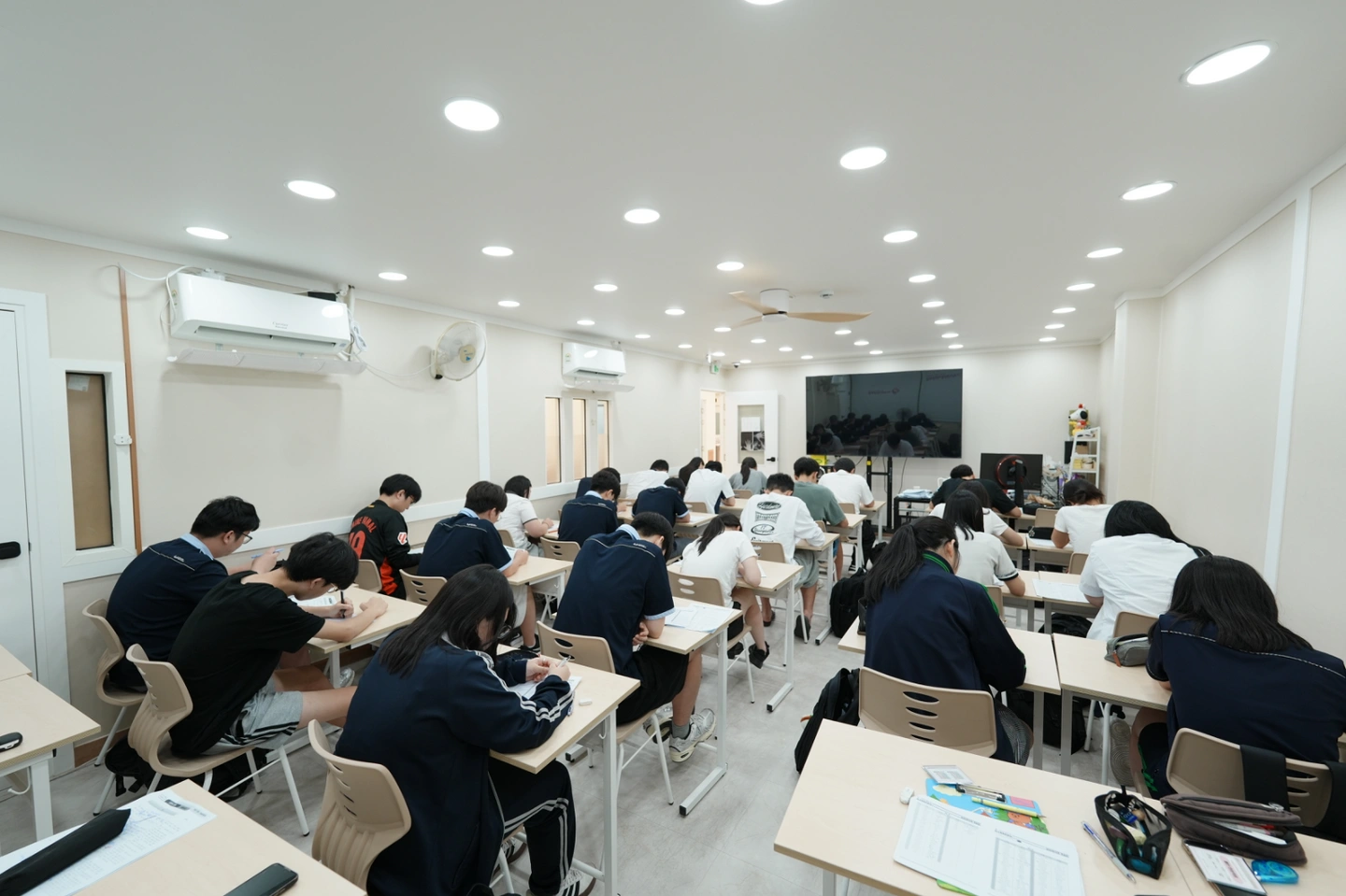 학원 보조강사님 모십니다 (티칭x 사대보험o)