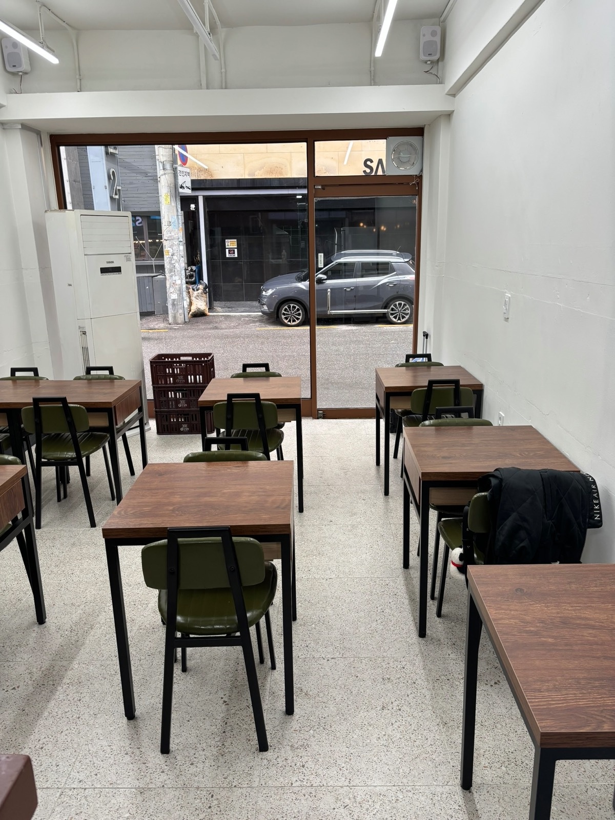 점심시간에 일하실 분 구합니다! 공고 썸네일