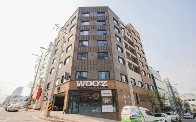 주 5일 근무 /초보 가능/호텔 프런트 직원 모집