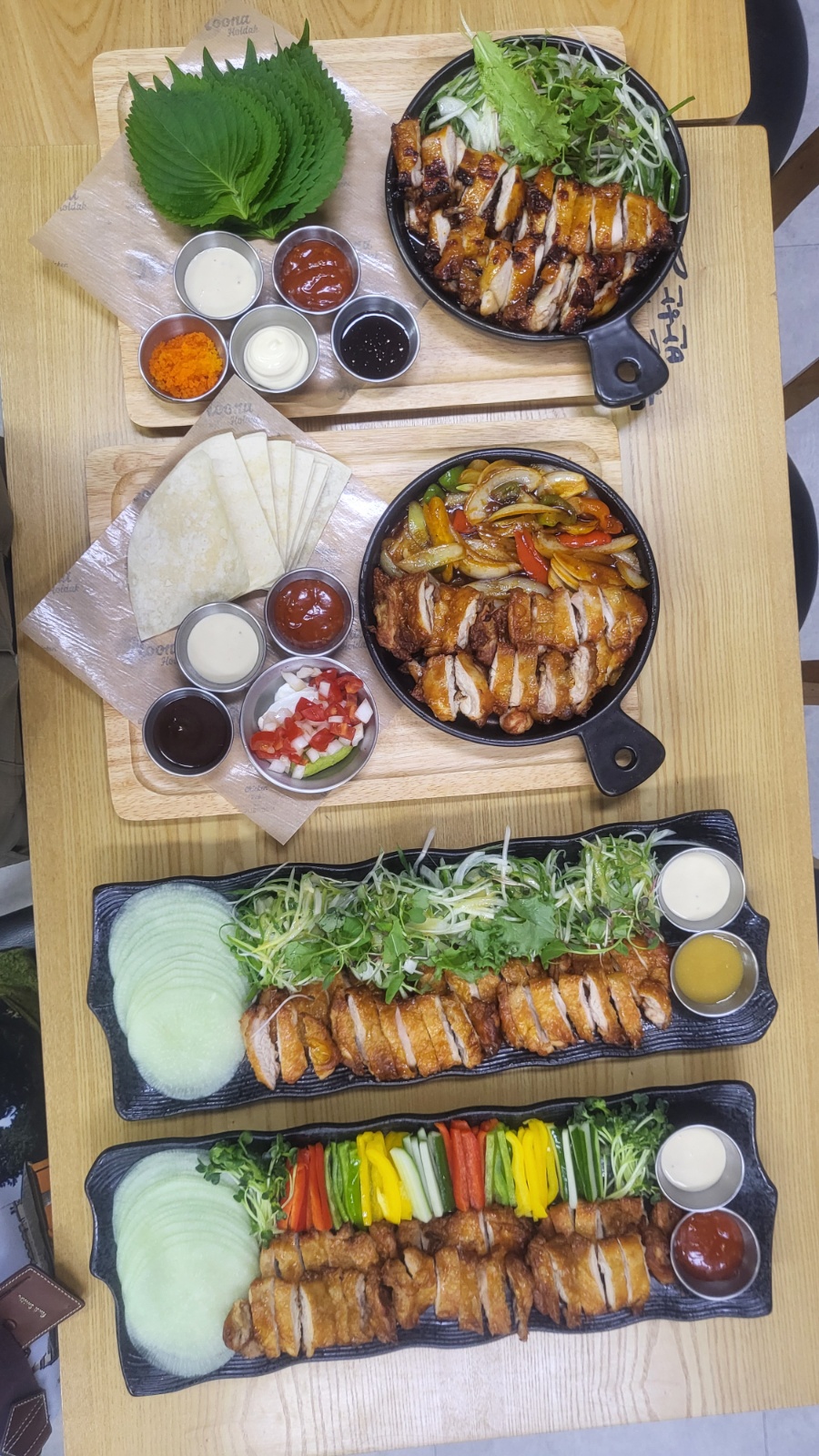 홀서빙및 주방 모집 공고 썸네일