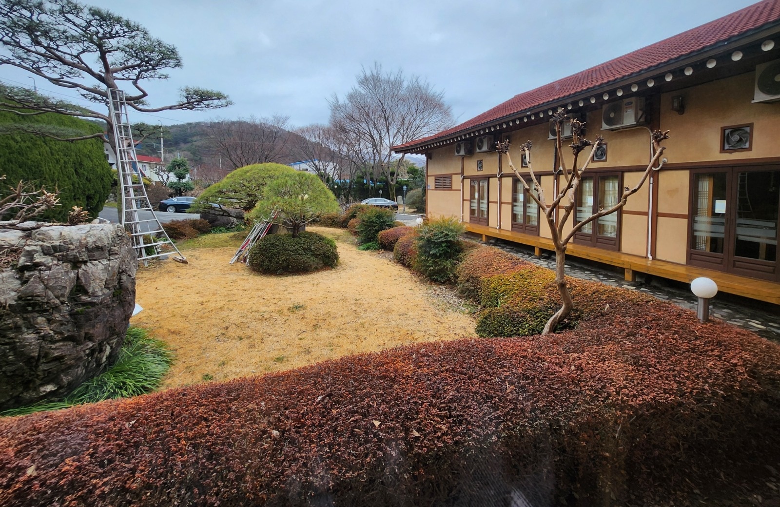 (홀서빙)양산통도사 경도갈비 함께하실 가족 모십니다. 공고 썸네일