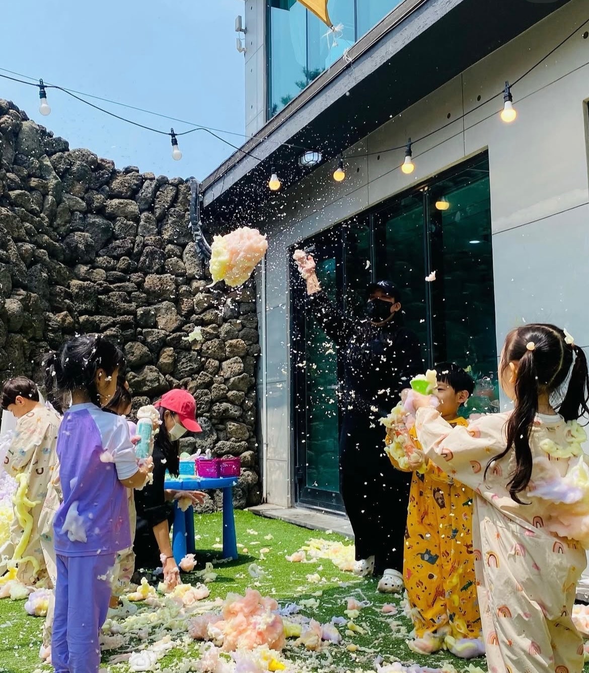 키즈카페 파트타임 선생님구해요! 공고 썸네일