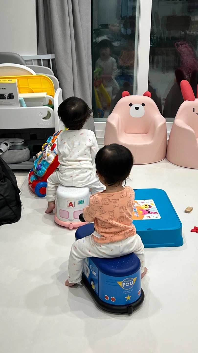 쌍둥이 여아 키우는 집 가사 도움 부탁드립니다