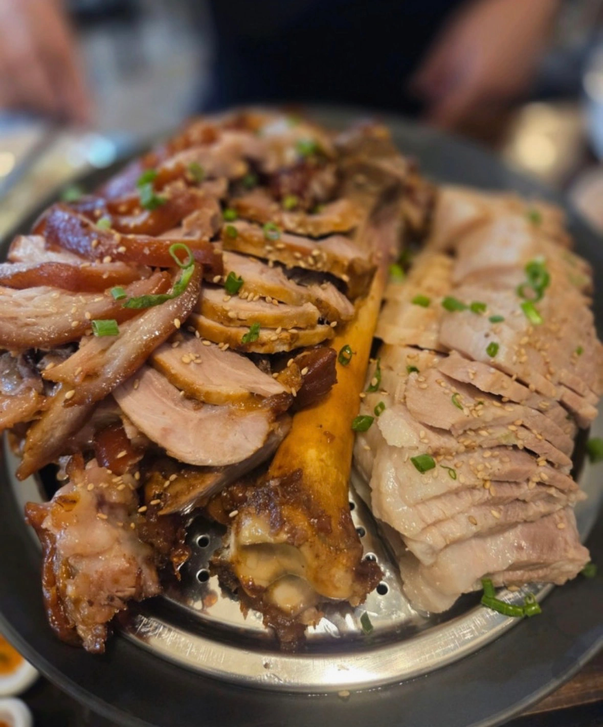 오산탑동 빨간돼지왕족발 주방보조 구인합니다!