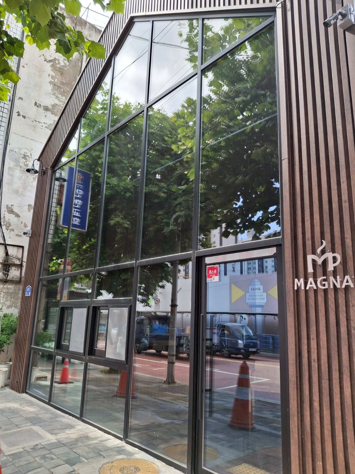 마그나 베이커리카페 알바 구인합니다 공고 썸네일