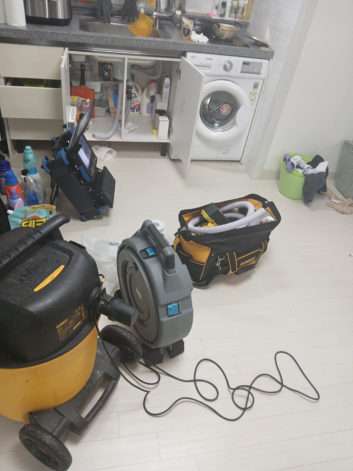 하수구 뚫는 기술,영업을 배우며 창업 하실분 모집합니다 공고 썸네일