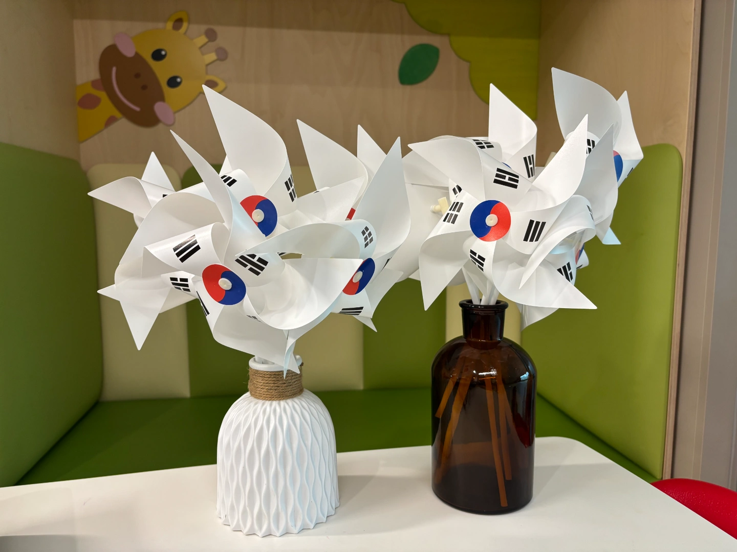 아가와행복하게 지내주실분으로 보육교사모십니다