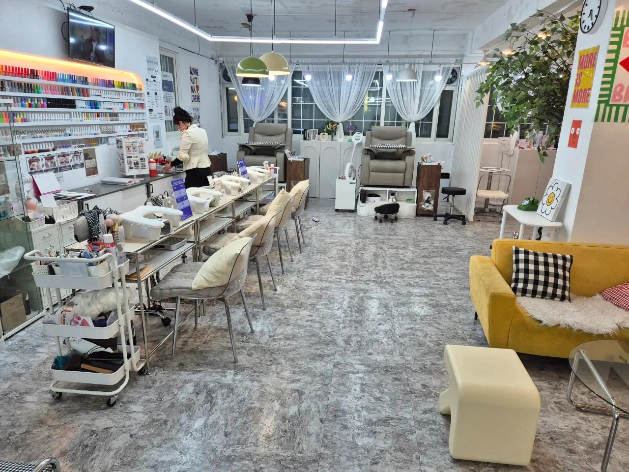 사직동 네일샵(초보.경력2명) 모집
