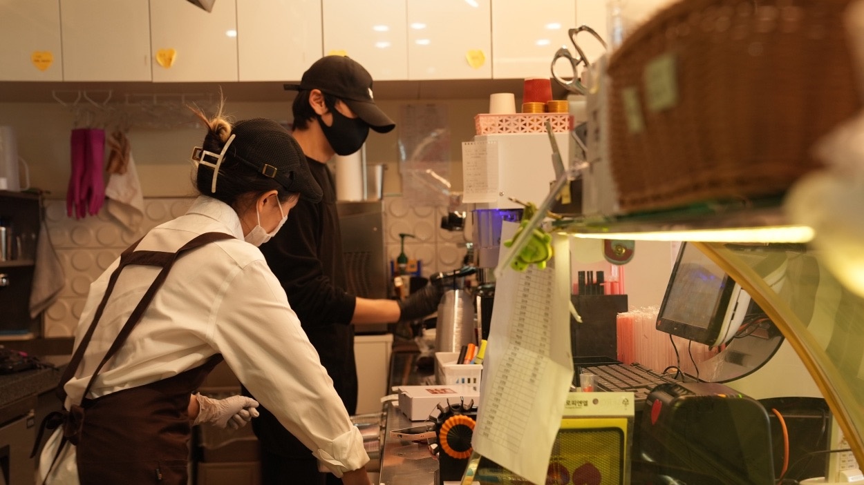 카페 주말(토.일) 마감알바(오후3~10시) 구합니다. 공고 썸네일
