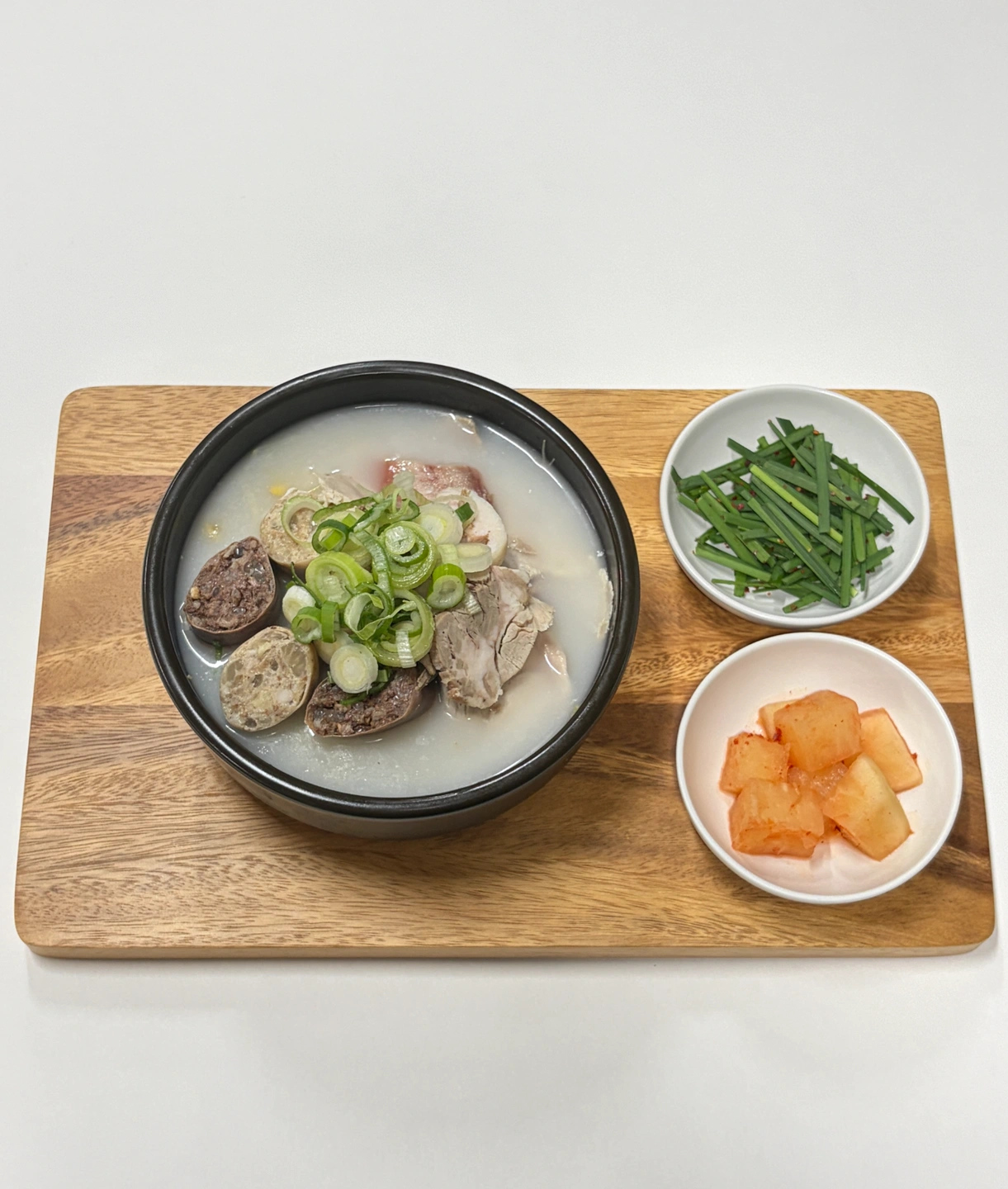 (가좌동)국밥 끓일주방장 모집합니다.(월~토)
