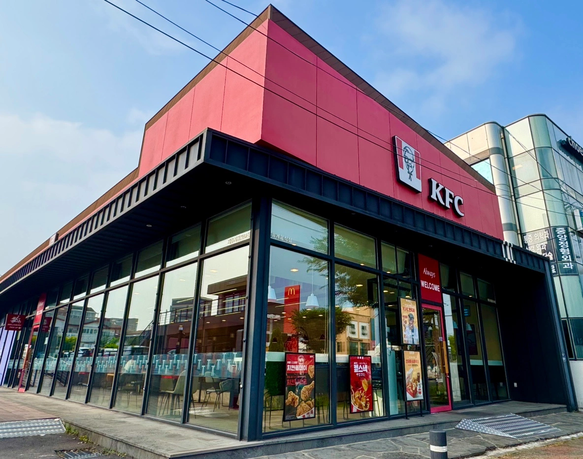 KFC서귀포DI점에서 평일,주말 파트타이머 모집합니다.