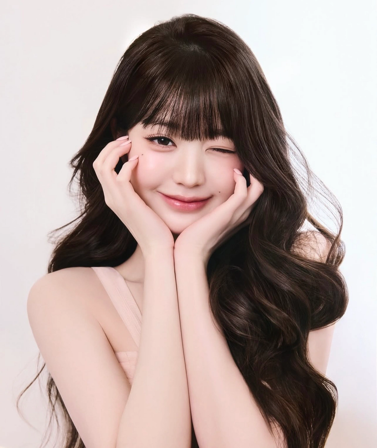 청담동 애브뉴준오에서 ㅇㅕ 베이스 모델 구해요
