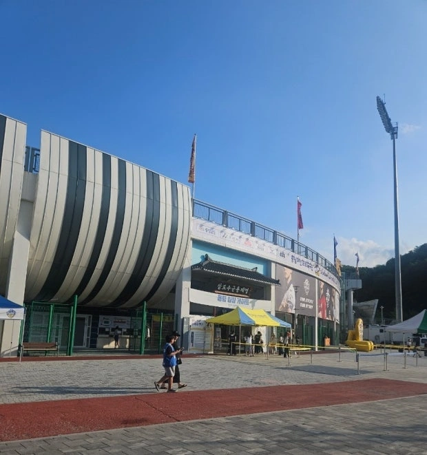 아산시종합운동장 푸드트럭 알바생 모집합니다!