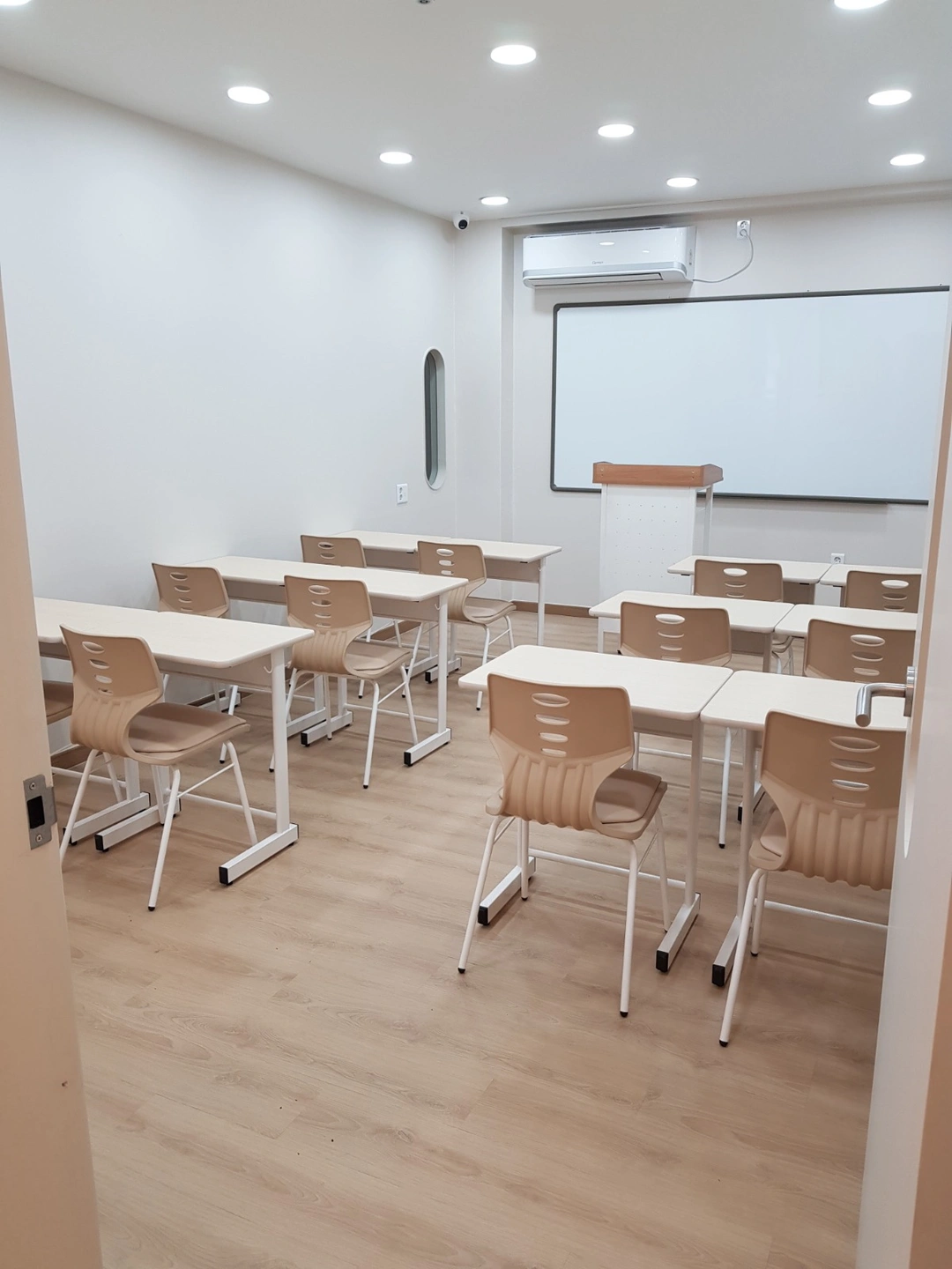 수학 파트,전임선생님(초중등)모십니다.