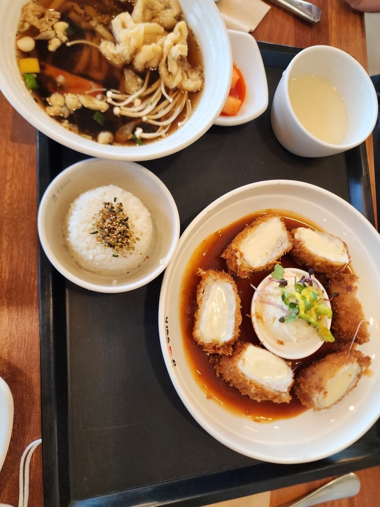 효돈까스 부산명지직영점 picture 0