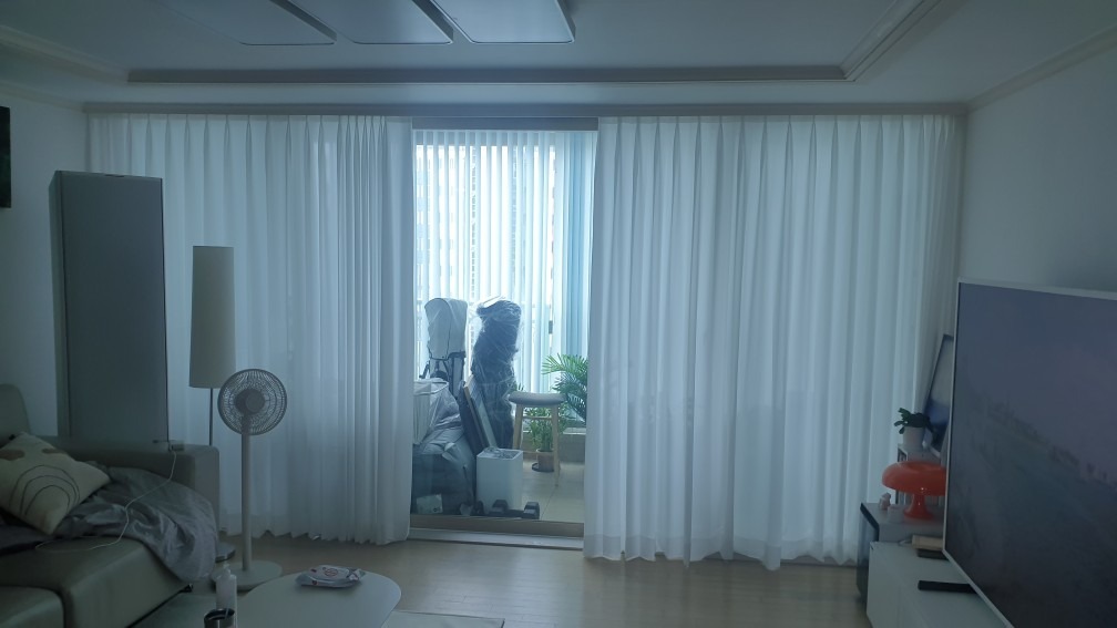 조은창 커튼 picture 1