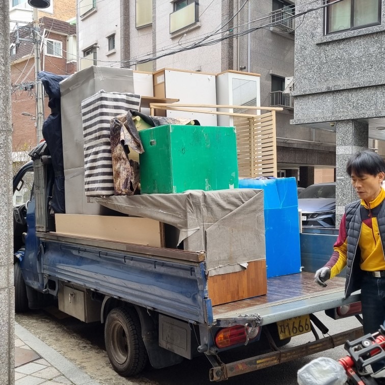친절한 리프트 탑차 원룸이사 picture 4