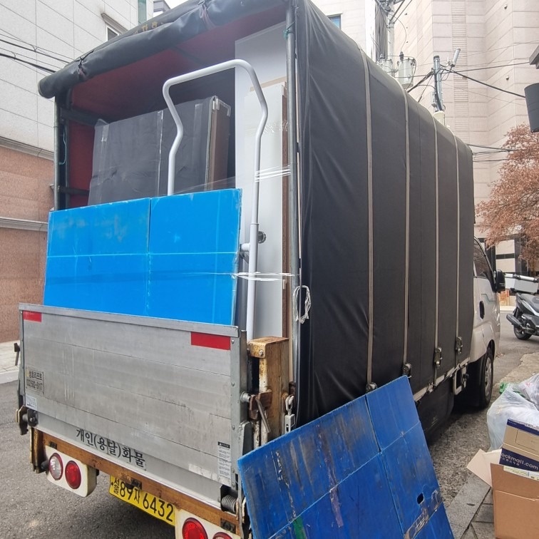친절한 리프트 탑차 원룸이사 picture 5