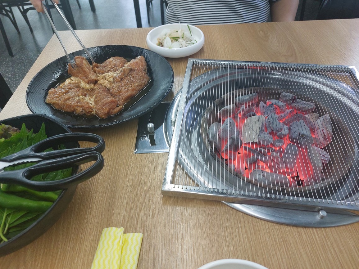 화성숯불갈비 picture 1