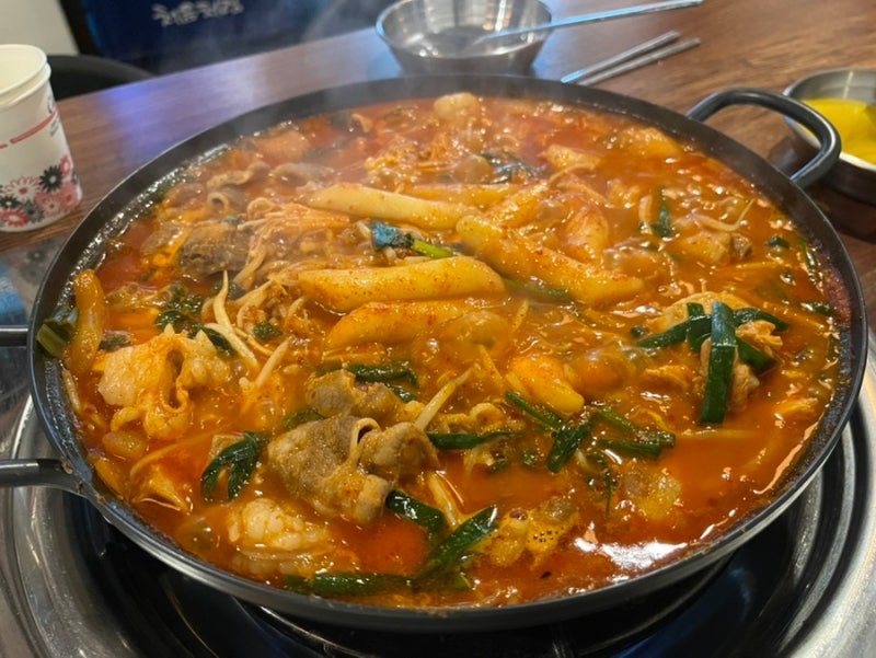77년생 곱도리전골식당 고덕호수공원점 picture 3