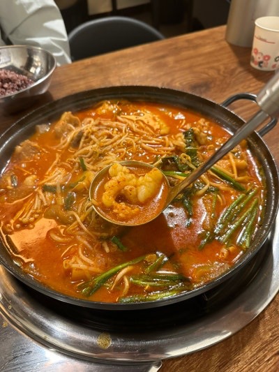 77년생 곱도리전골식당 고덕호수공원점 picture 6