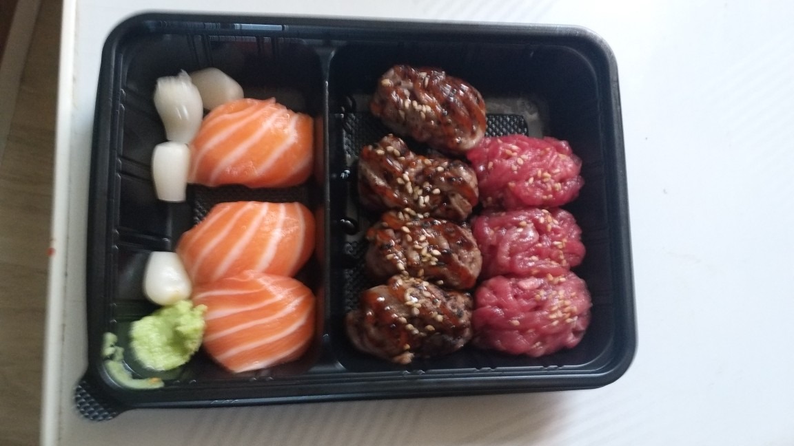 육회바른연어 picture 6