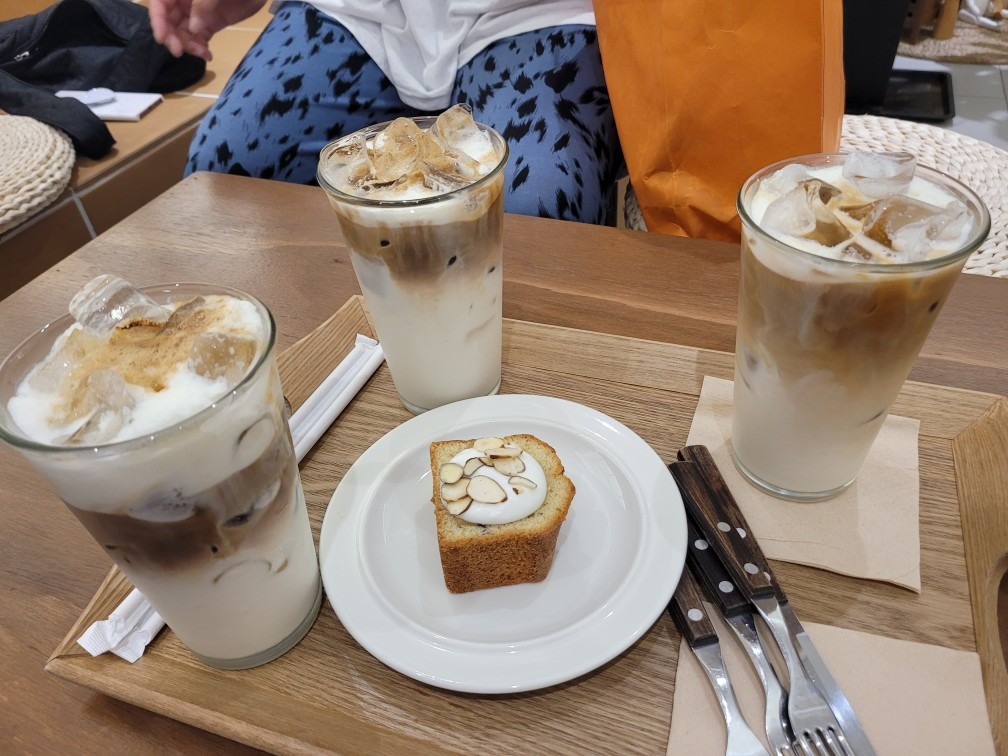 �꿀꿀 review