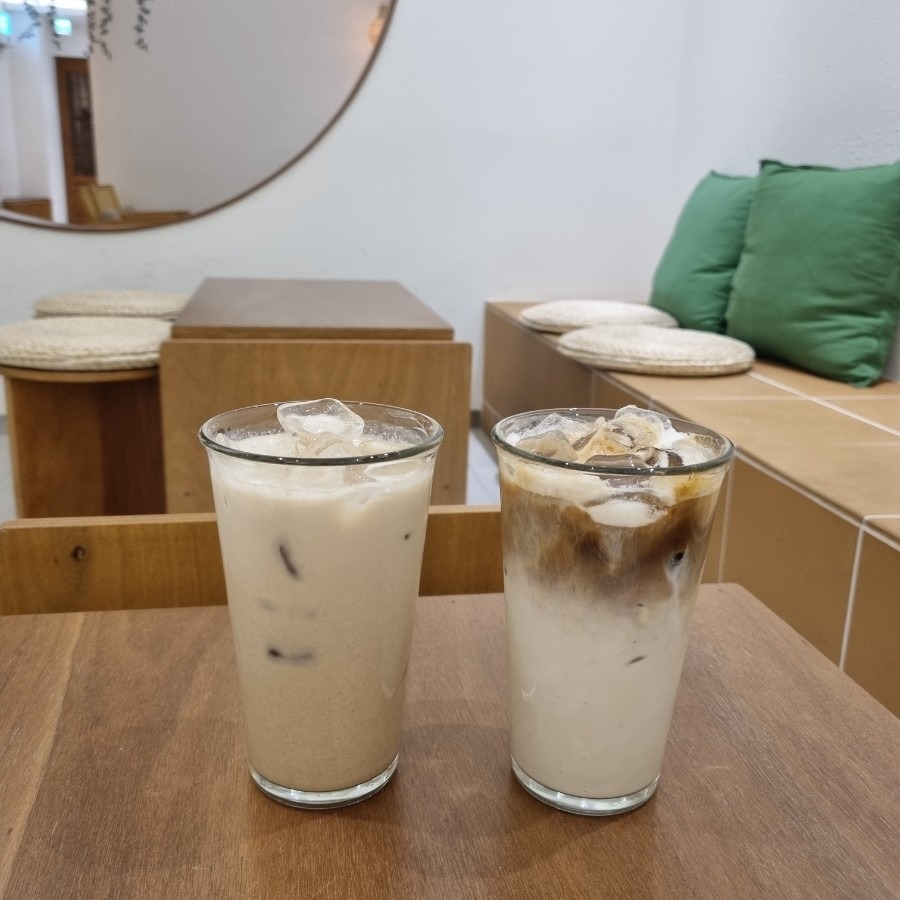동네커피 picture 3