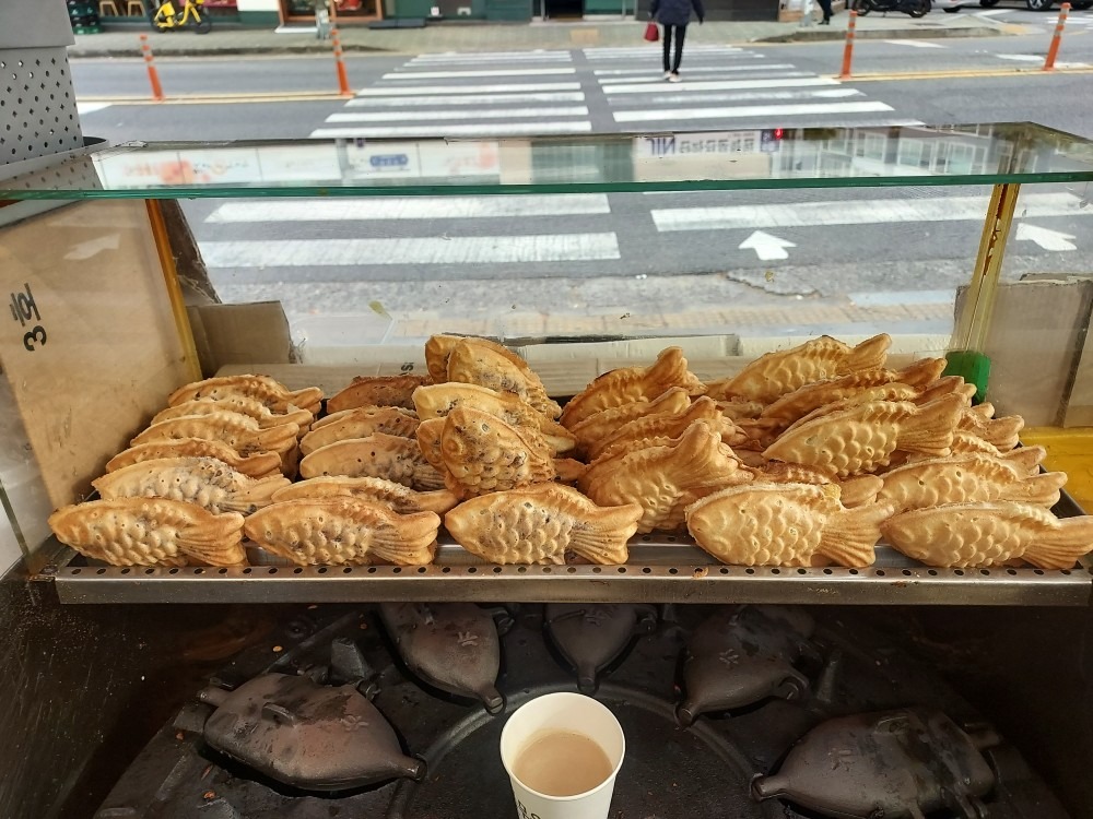 뚜레주르 맞은편 붕어빵