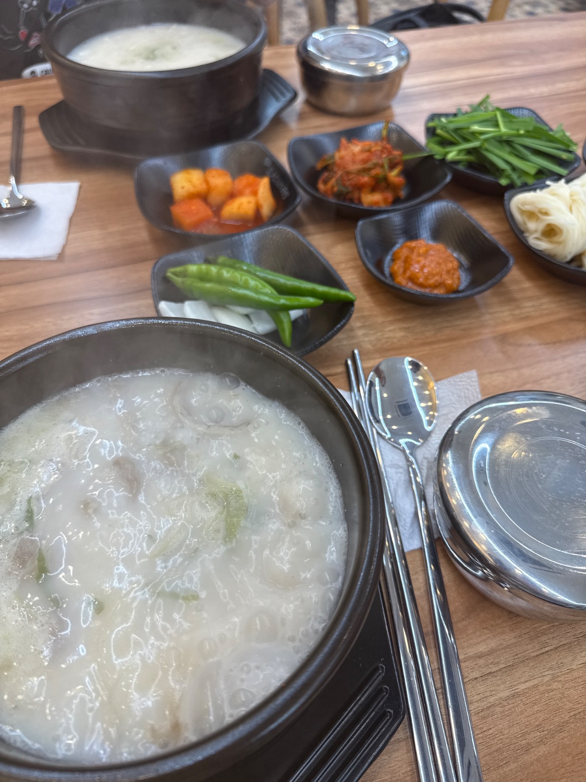 조선돼지국밥 김해본점 picture 8