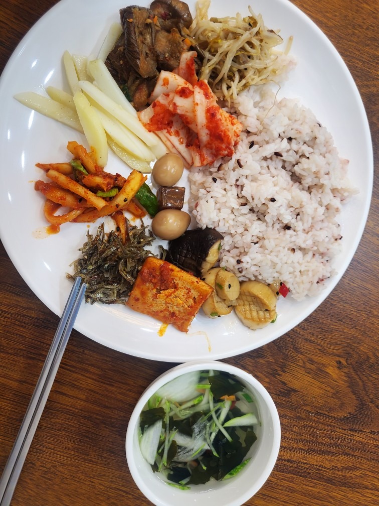 동네밥집 picture 2