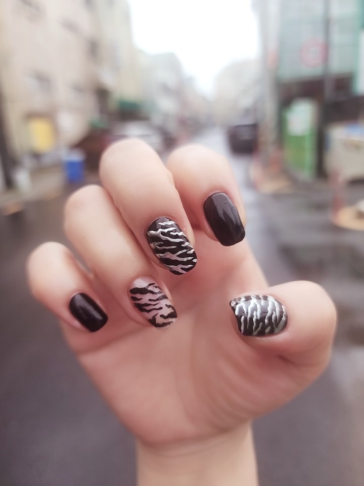 손길뷰티 네일샵 picture 3