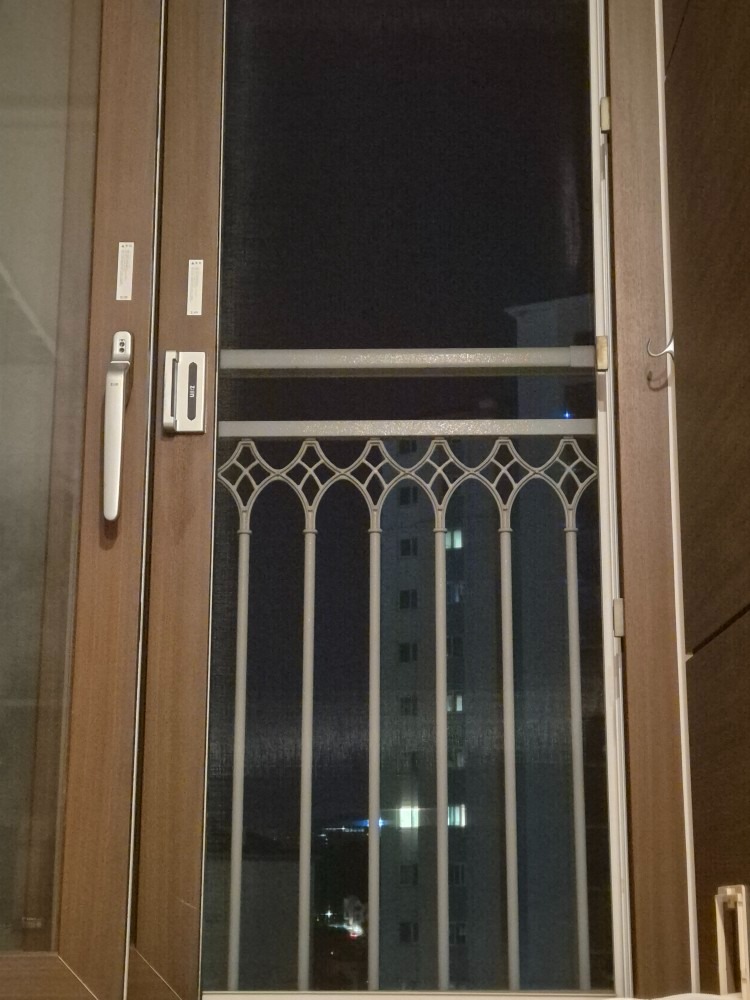 더맑은방충망 picture 2