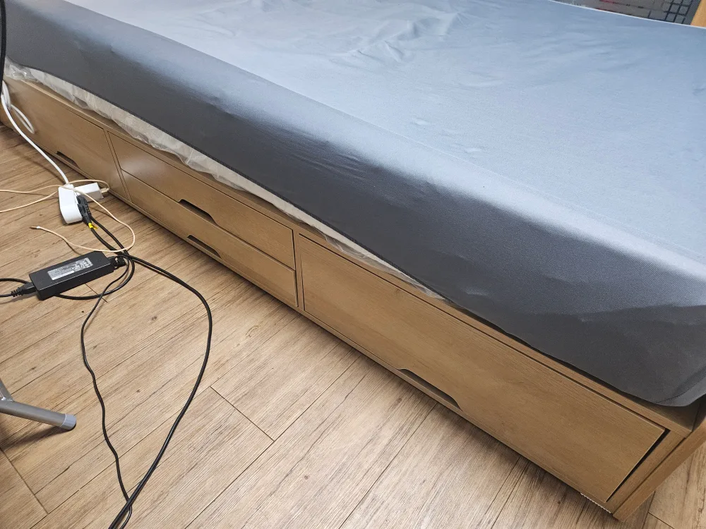 침대 중고로 팝니다.