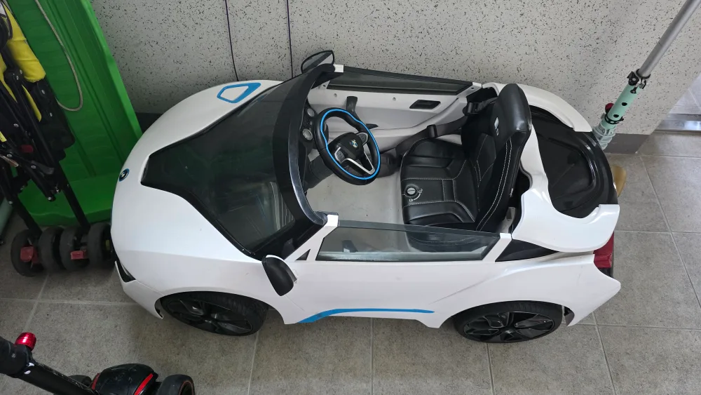 BMW i8 전동차 (중고차)