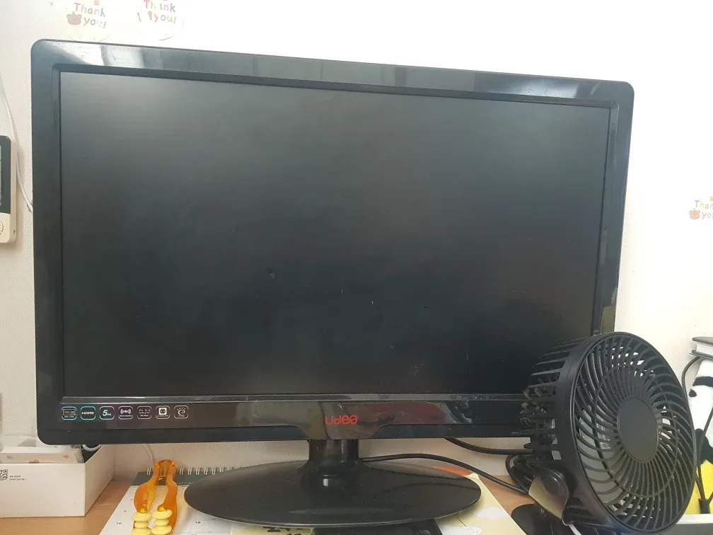 Udea 중고 모니터 판매 합니다.