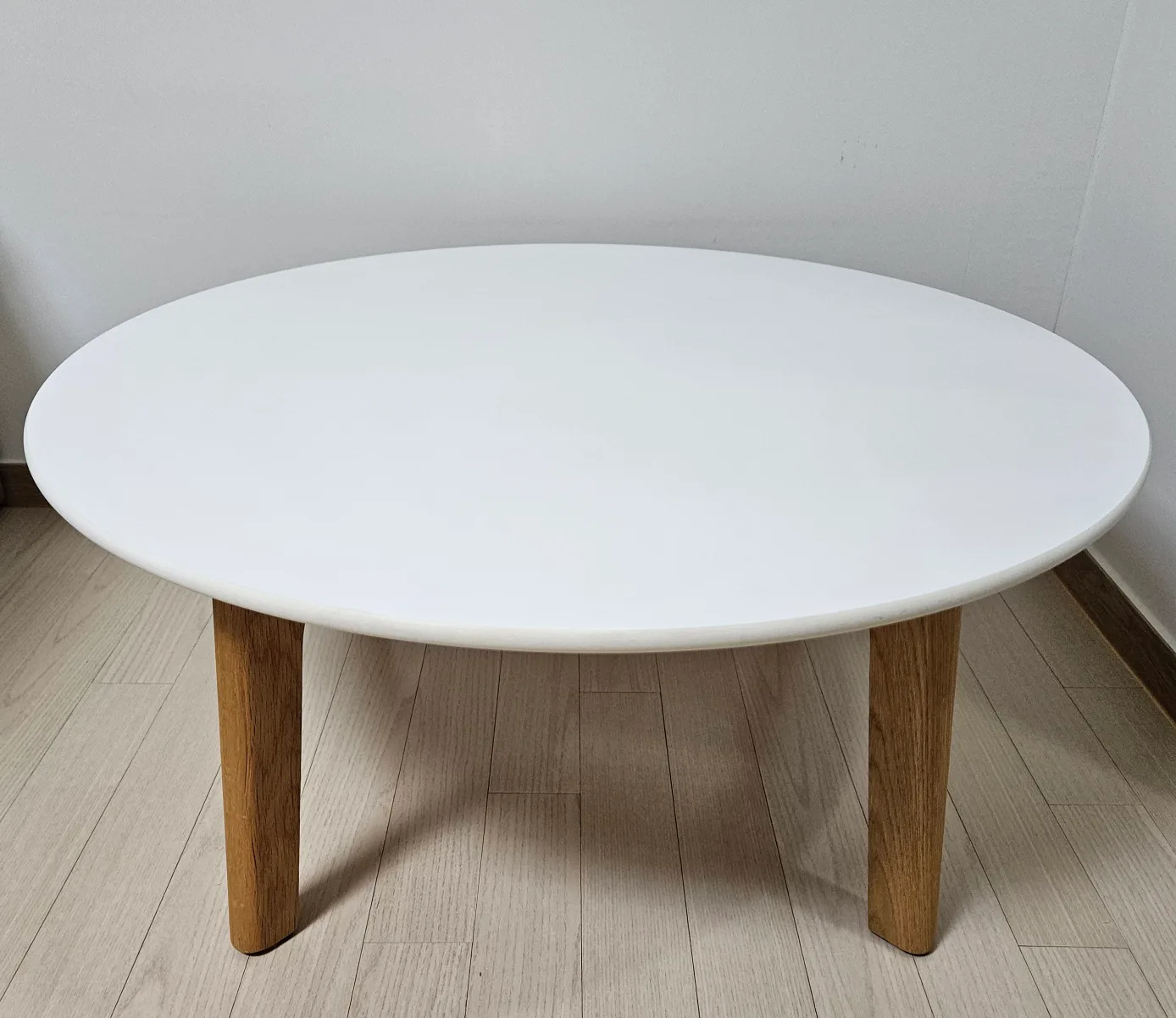 오블리크 나노 쿼드랭글 로우 테이블 중고 판매